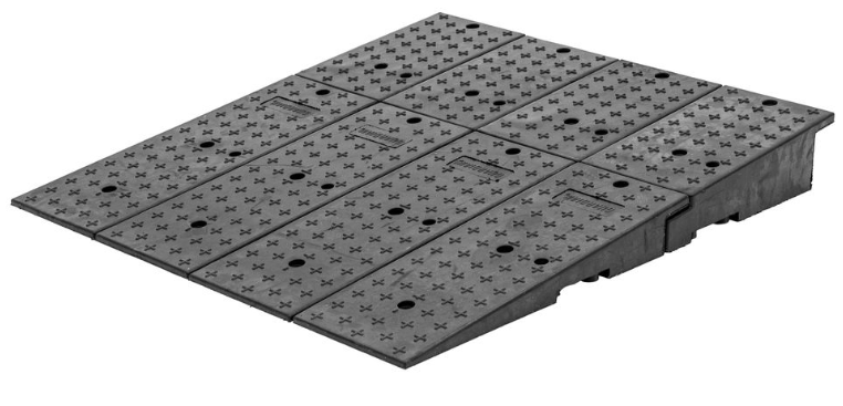 Rubber Full-Width Wedge Shipping Container Ramp | 49" x 44"