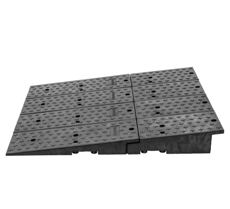 Rubber Full-Width Wedge Shipping Container Ramp | 49" x 44"